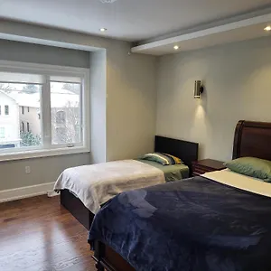 Modern House Homestay Toronto
